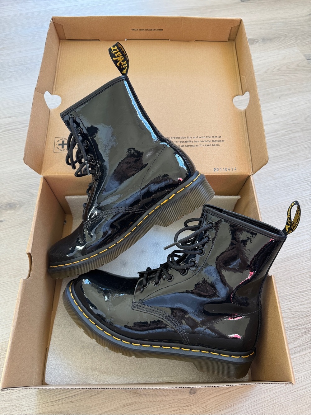 Dr. Martens 1460 Black Patent Leather Lace-Up Boots Women’s 9
